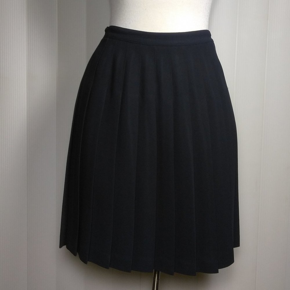 Pleated Skirt "Collectibles"